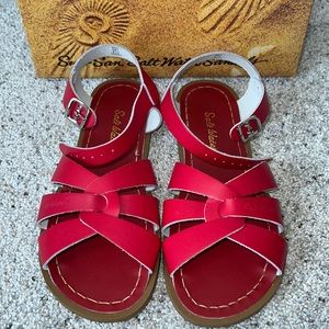 AUTH NIB Salt Water the Original Sandal RED